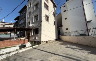 EMİRGAN 5-STOREY BUILDING FOR SALE