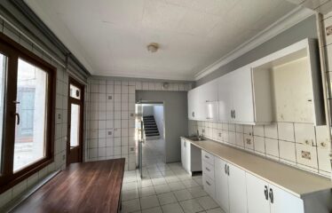 EMİRGAN 5-STOREY BUILDING FOR SALE