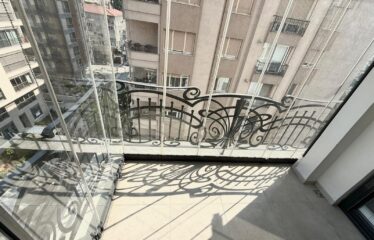 4+1 LUXURY APARTMENT FOR SALE IN CADDEBOSTAN WITH PARTIAL SEA VIEW