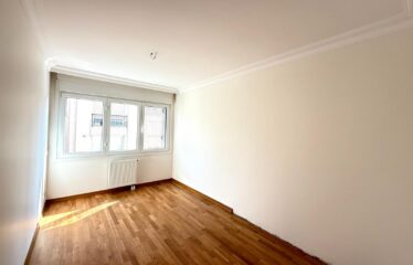 4+1 LUXURY APARTMENT FOR SALE IN CADDEBOSTAN WITH PARTIAL SEA VIEW