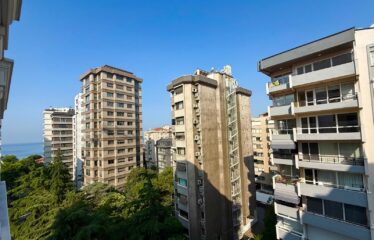 4+1 LUXURY APARTMENT FOR SALE IN CADDEBOSTAN WITH PARTIAL SEA VIEW