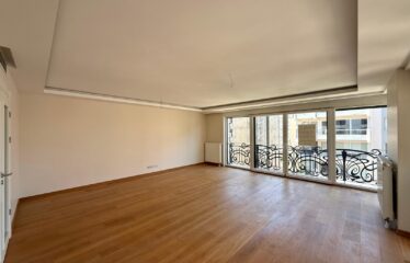 4+1 LUXURY APARTMENT FOR SALE IN CADDEBOSTAN WITH PARTIAL SEA VIEW