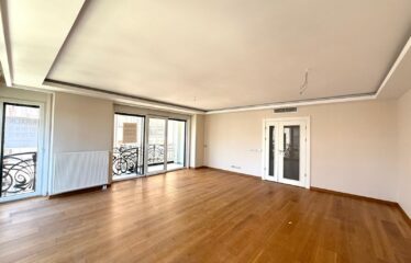 4+1 LUXURY APARTMENT FOR SALE IN CADDEBOSTAN WITH PARTIAL SEA VIEW